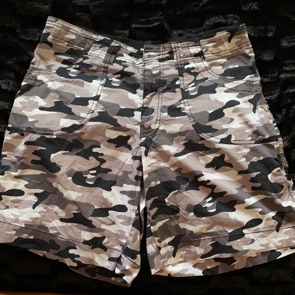 Ladies camouflage shorts